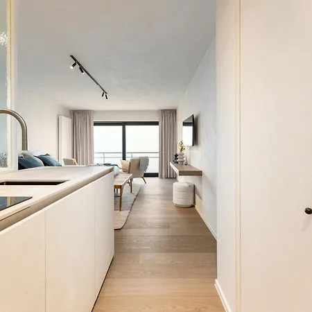 Apartamento Seaflower - Romantische Luxe Met Zeezicht De Panne